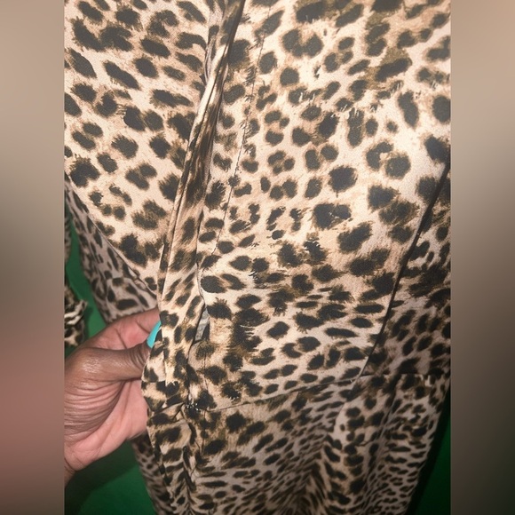 Calvin Klein Leopard Print Women's Dress size 12- MISSING BELT - Picture 8 of 8